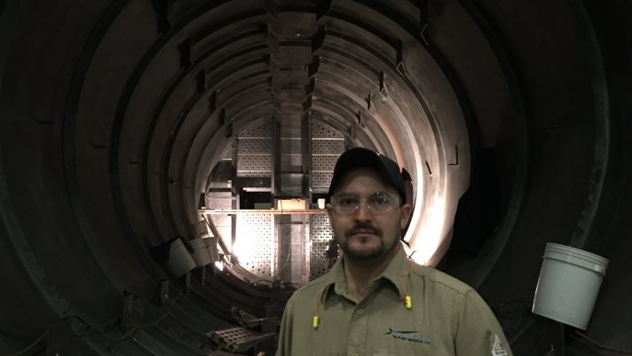 Stellar internal tray installation inside a process column — documented project 2