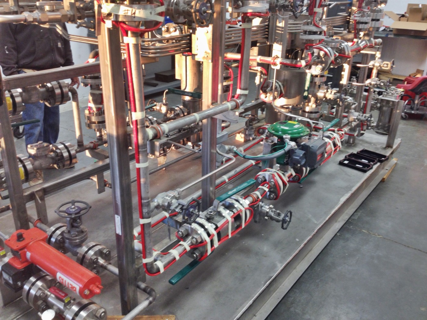 Heat Tracing work by Stellar crews at a plant site